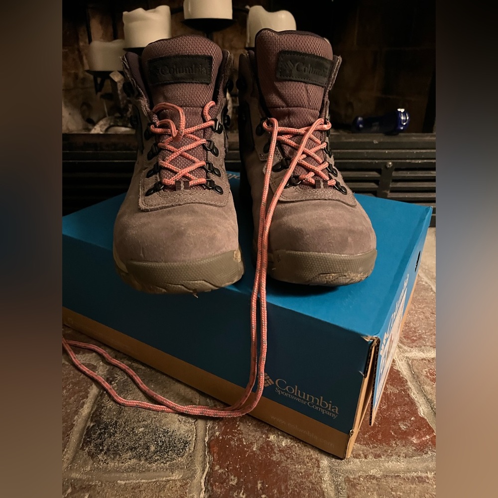 Columbia Newton Ridge Plus  Waterproof Hiking Boots